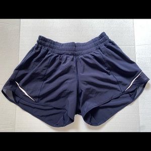 Lululemon Hotty Hot Short II